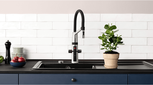 HANSAFIT kitchen faucet has touchless function, which makes hand washing in kitchen easier and more hygienic than even before. 