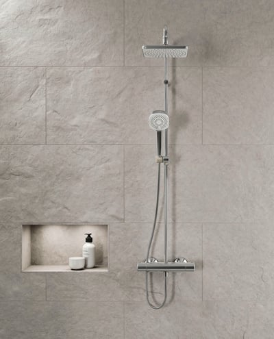 Bij de HANSAMICRA regendouche kunt u de douchepijp inkorten om de hoogte van het regendouchesysteem aan elke ruimte aan te passen.