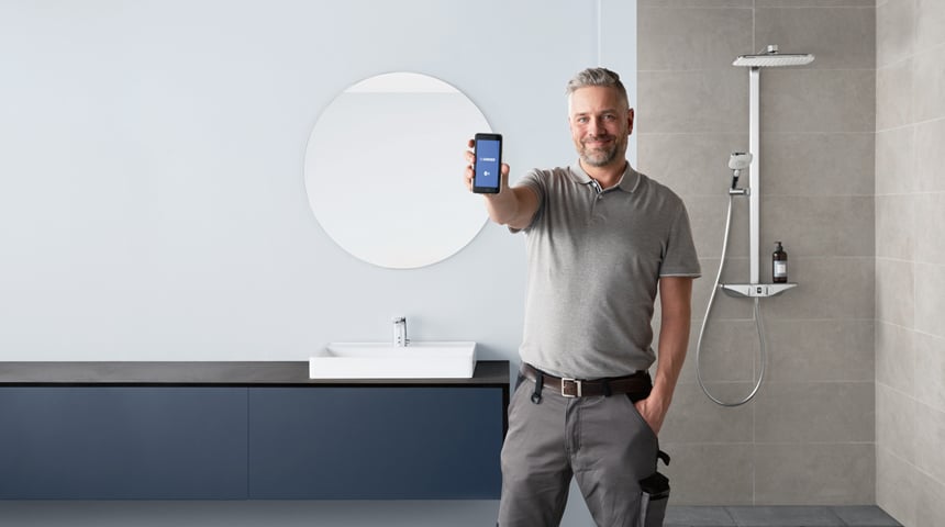 Fit for life: HANSA präsentiert aktuelle Produkthighlights – wie die berührungslosen, bluetooth®-fähigen Armaturen am Waschtisch – erstmalig im innovativen Webinar-Format. Foto: Hansa Armaturen GmbH