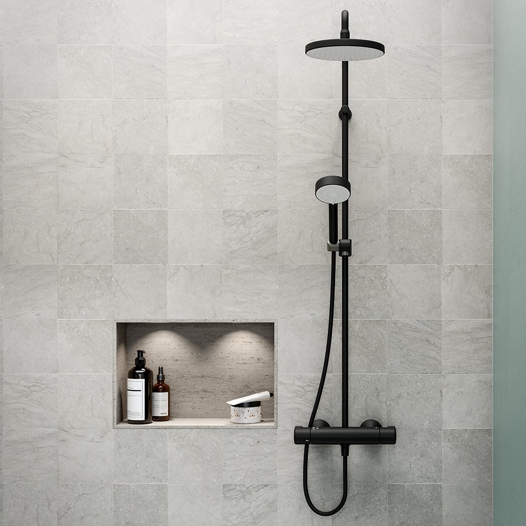 Matt black editions are increasingly entering modern bathrooms.